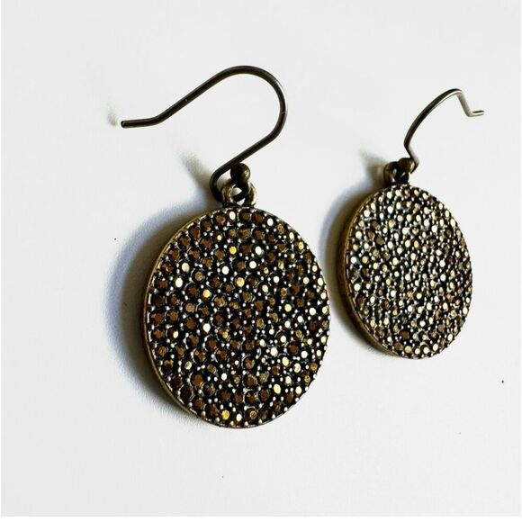 Gold tone circle drop earrings - Picture 3 of 9